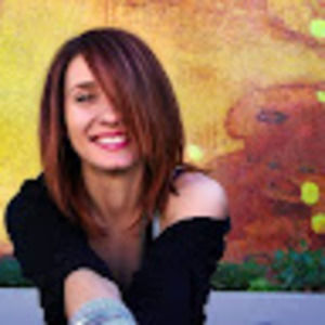 Meet your Posher, Larissa